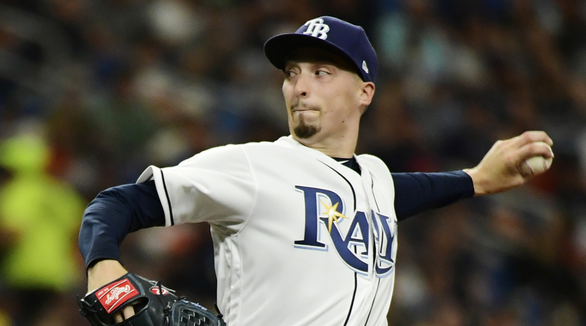 Blake Snell: Rays pitcher breaks toe in freak accident