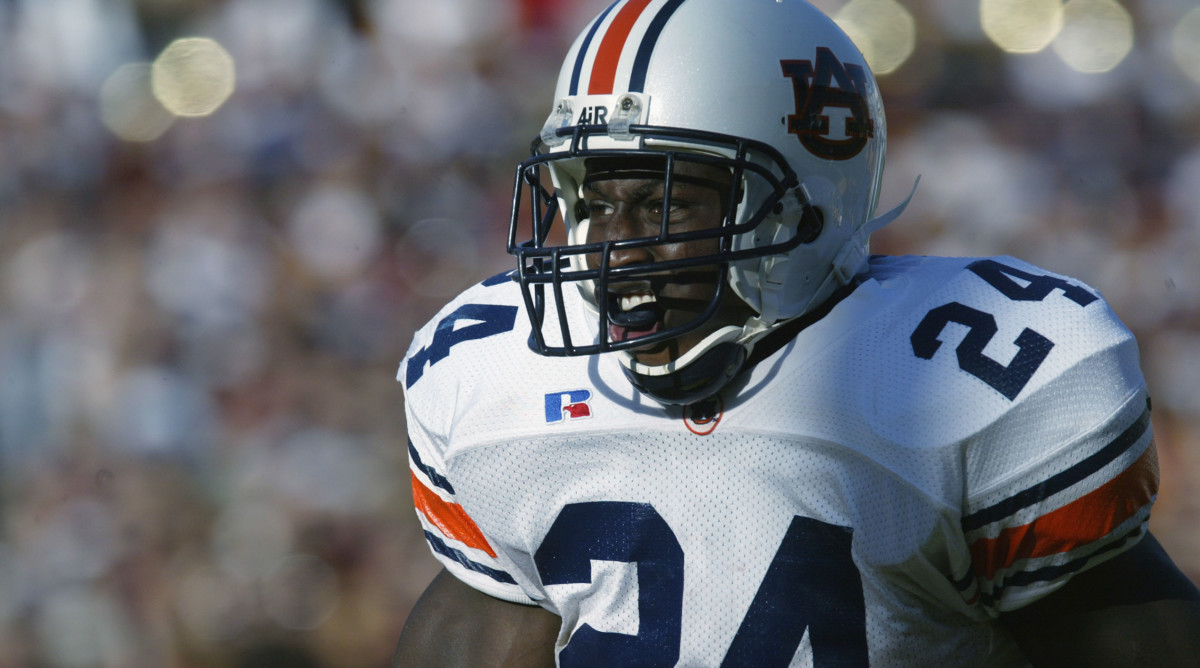 Auburn hires former Buc Cadillac Williams as RBs coach