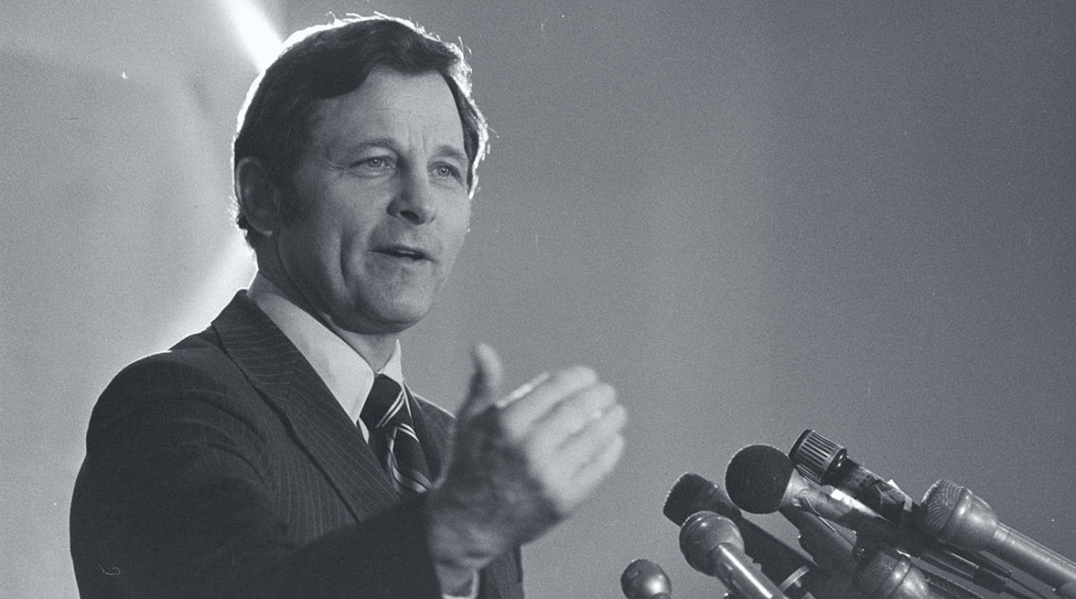 Senator Birch Bayh, author of Title IX federal law, dies - Sports ...