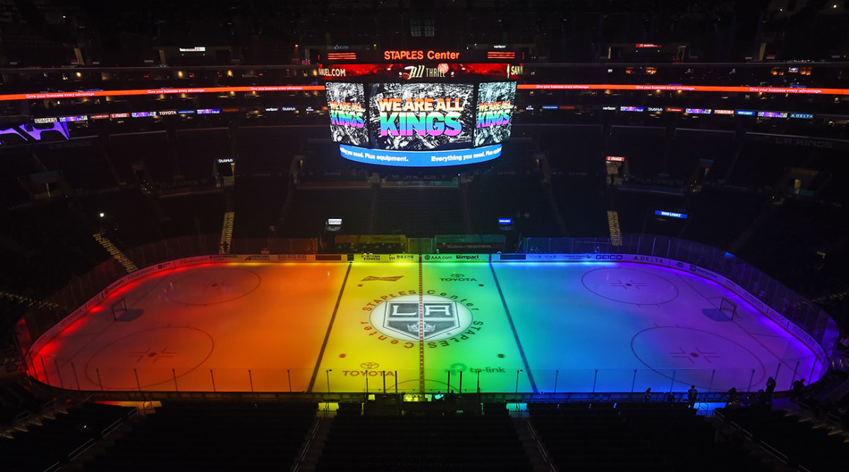 LA Kings feature five samesex couples on Pride Night cam Sports