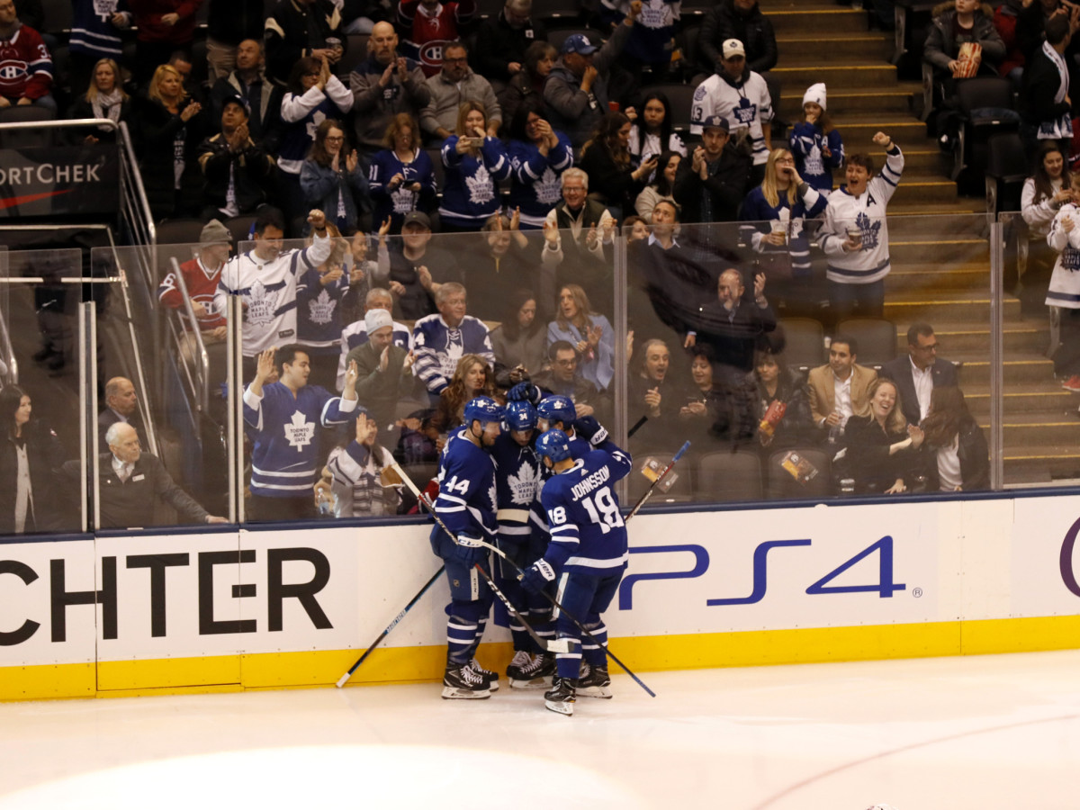  NHL Figures - Toronto Maple Leafs - John Tavares Player Replica  - 12 Figure : Sports & Outdoors