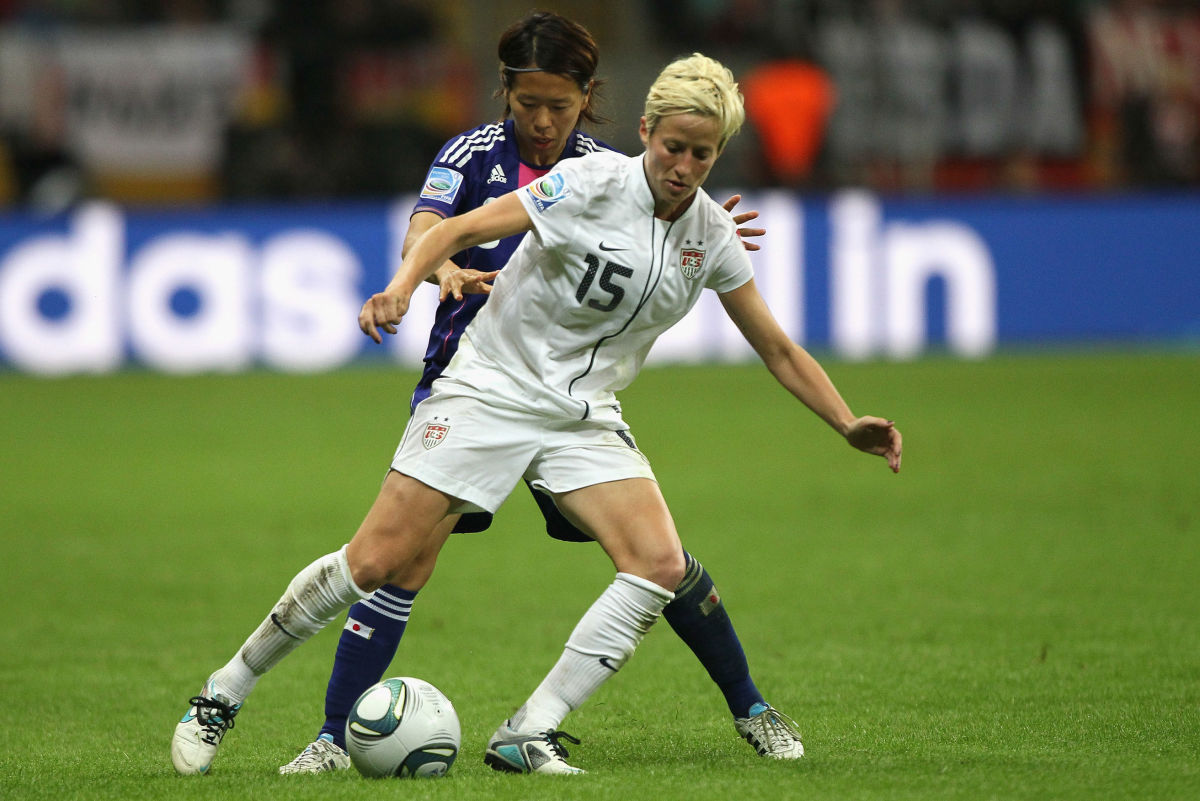 Azusa Iwashimizu m,Megan Rapinoe