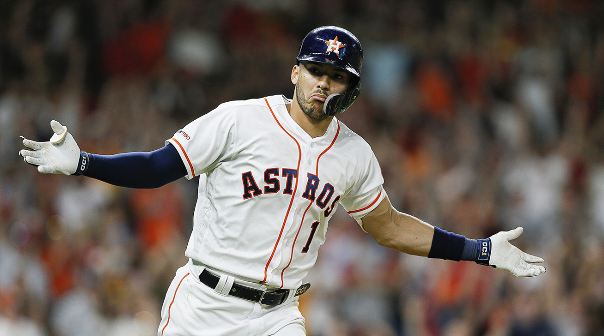 Astros' Carlos Correa Fractures Rib During Massage