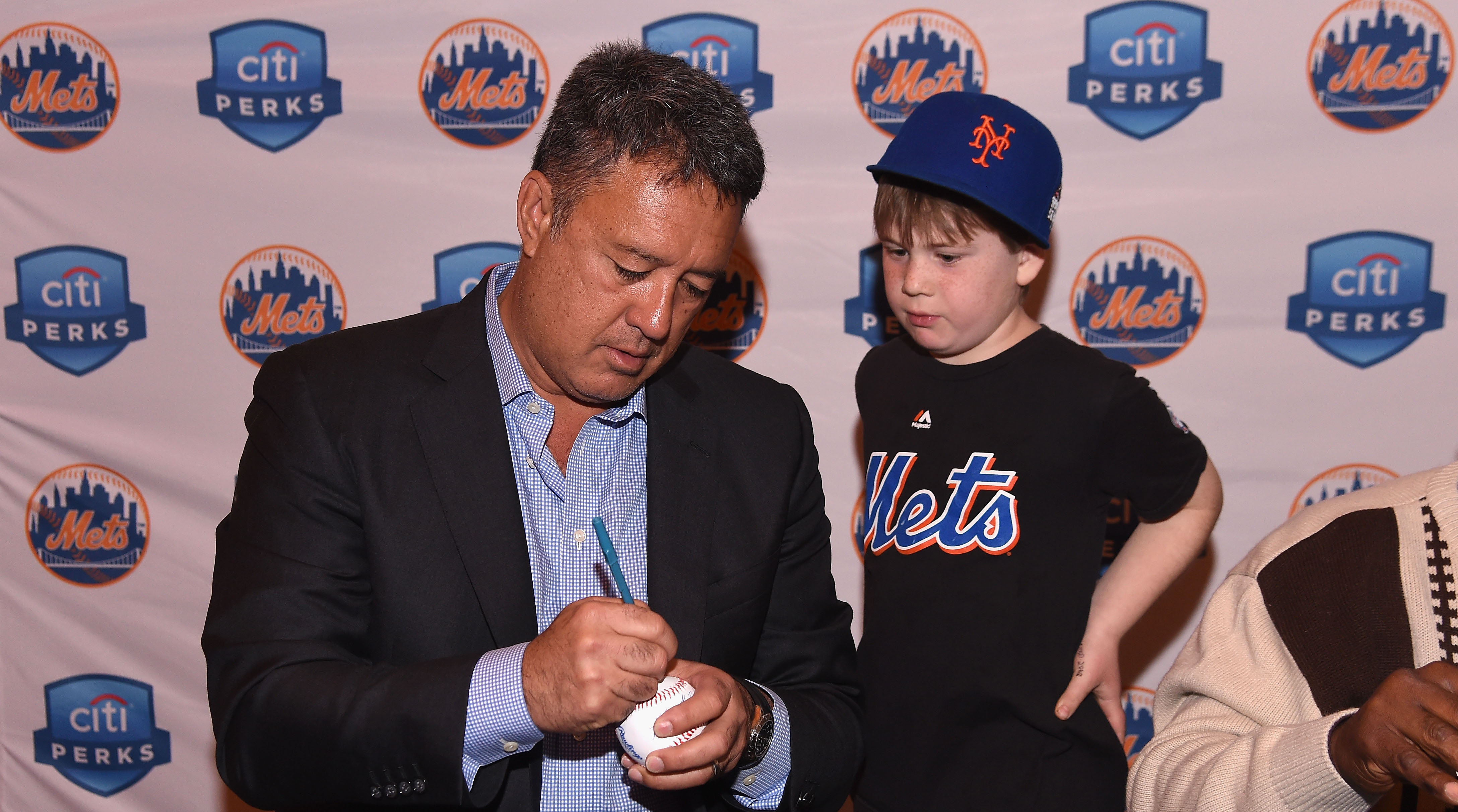 Lenny Dykstra now claims that Ron Darling faked thyroid cancer : r/baseball
