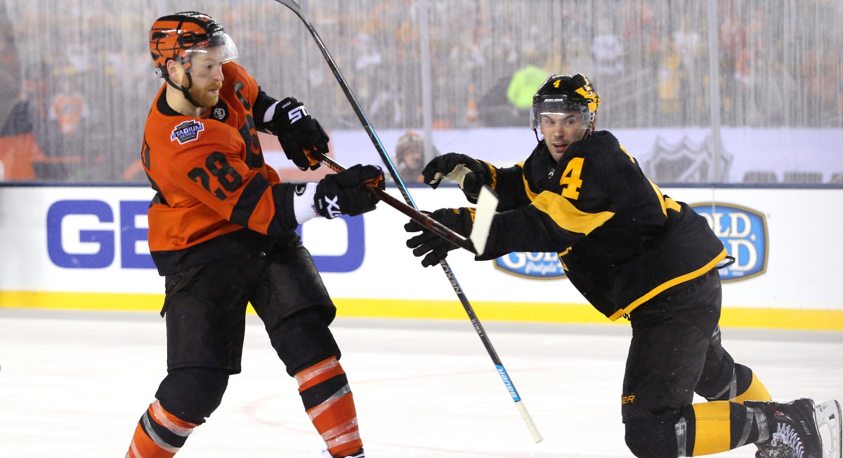Flyers beat Penguins in Stadium Series 