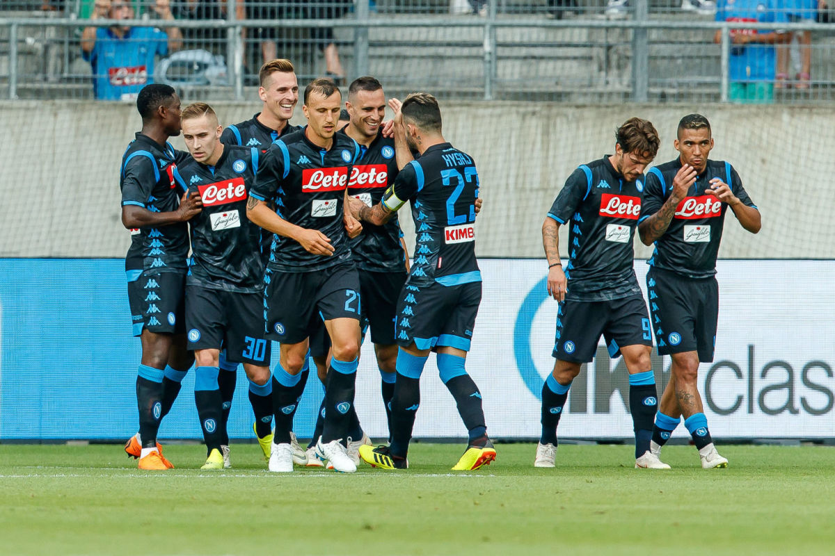 borussia-dortmund-v-s-s-c-napoli-pre-seaon-friendly-5b75523fa661d645e2000002.jpg