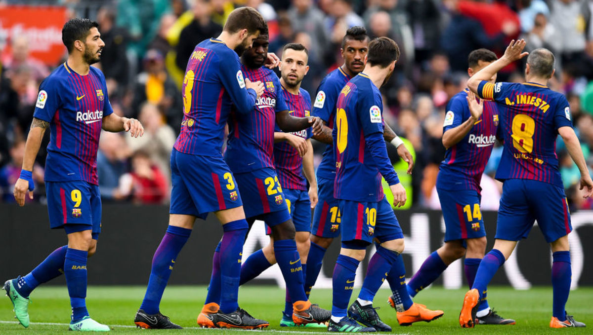 Barcelona 2, Valencia 1: Barça sets unbeaten league record (video ...