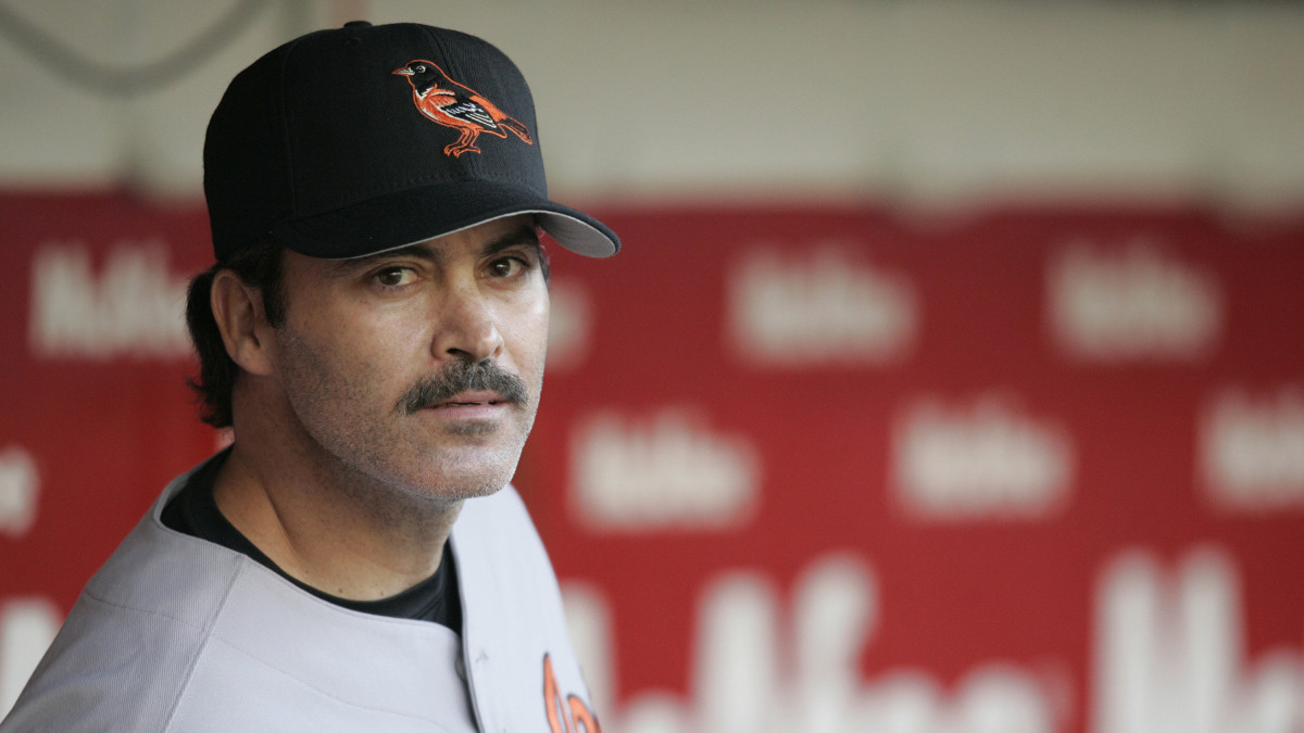 Rafael Palmeiro comeback: Signs with Cleburne Railroaders - Sports ...