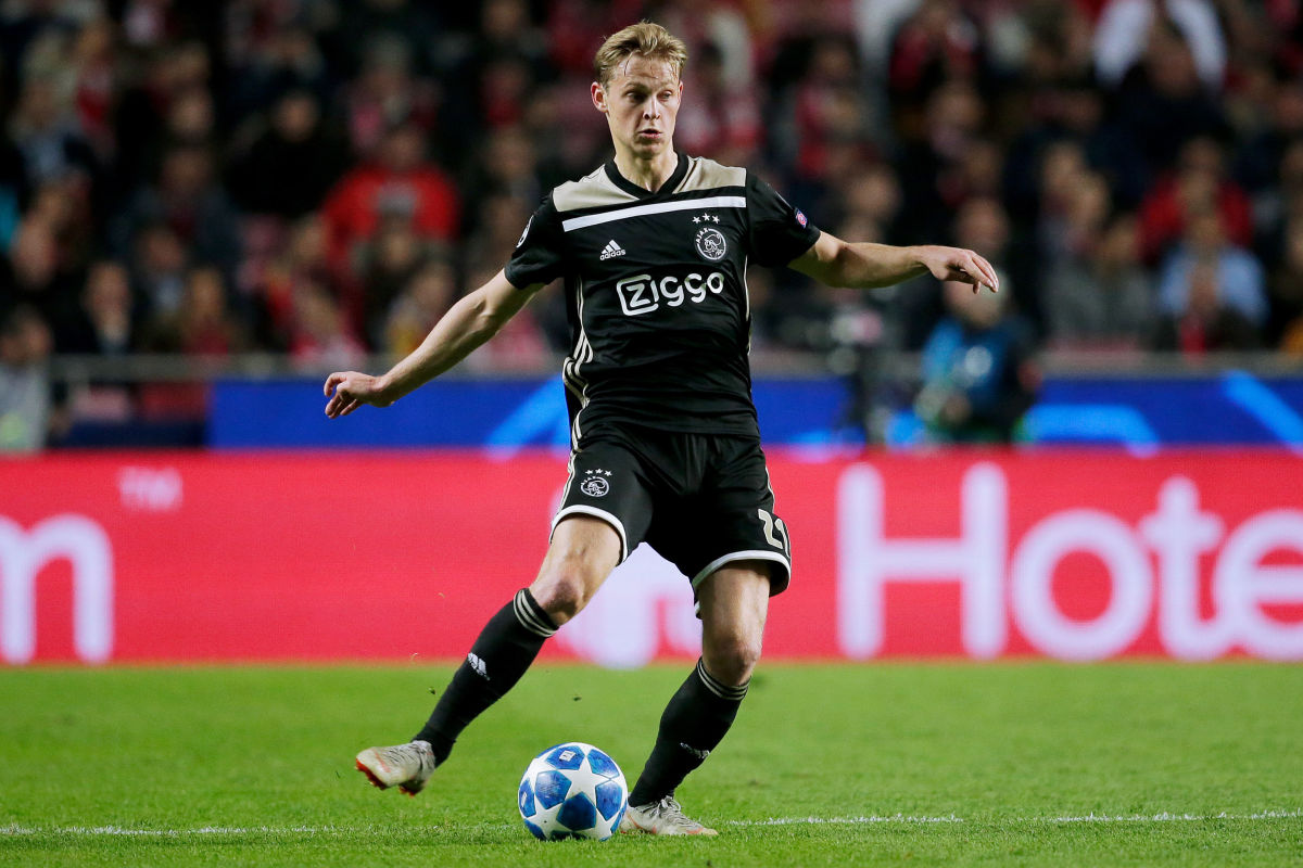 benfica-v-ajax-uefa-champions-league-5c25f583a9d7305412000008.jpg