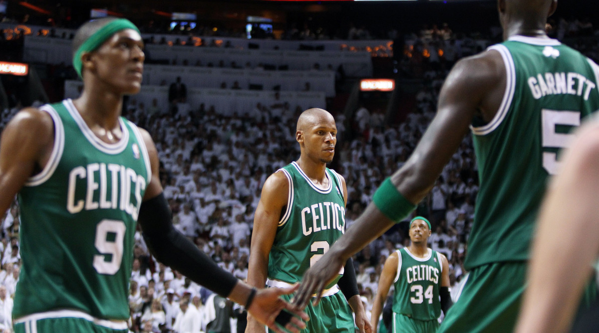 Kevin Garnett has No. 5 jersey retired by Celtics, buries hatchet with  former teammate Ray Allen 