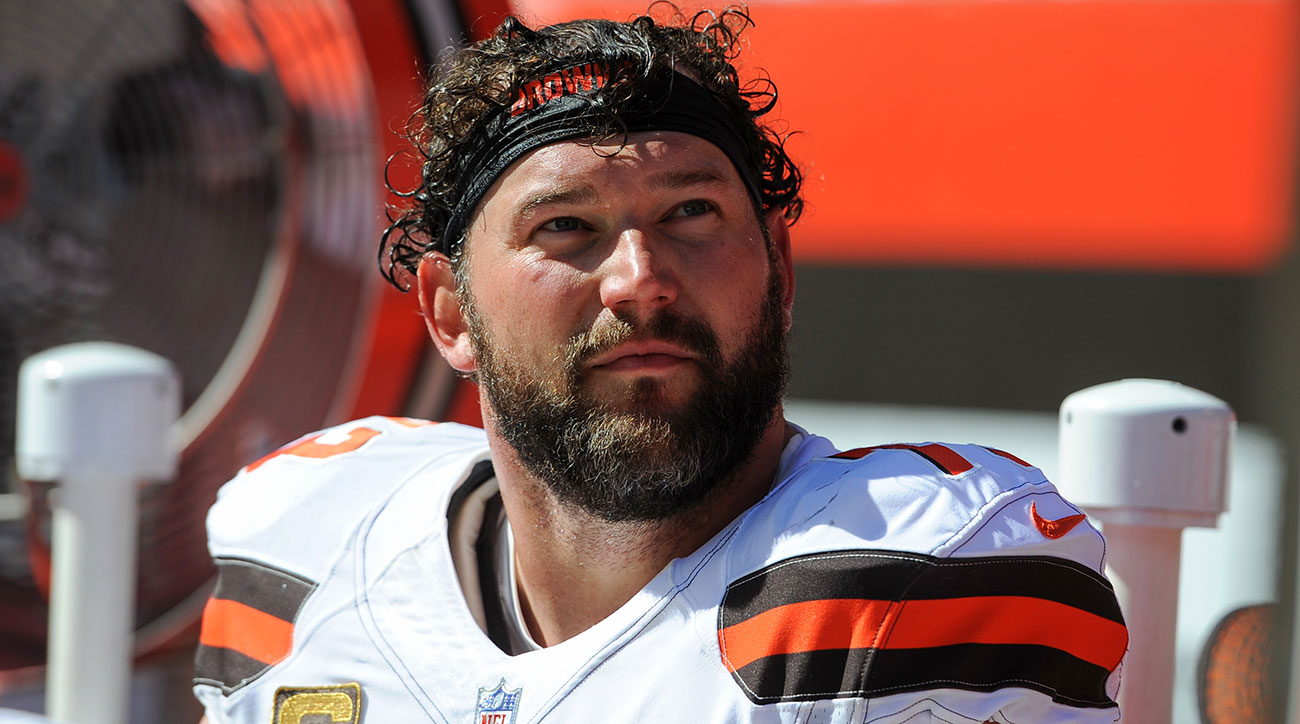 Ex-Brown Joe Thomas had Fox tryout before announcing retirement