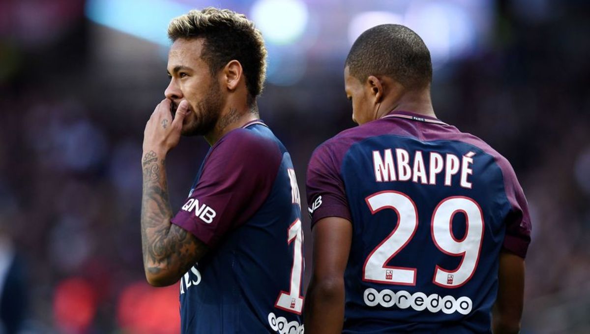 Messi to PSG: Ex-Barcelona star signs to join Neymar, Mbappé - Sports  Illustrated