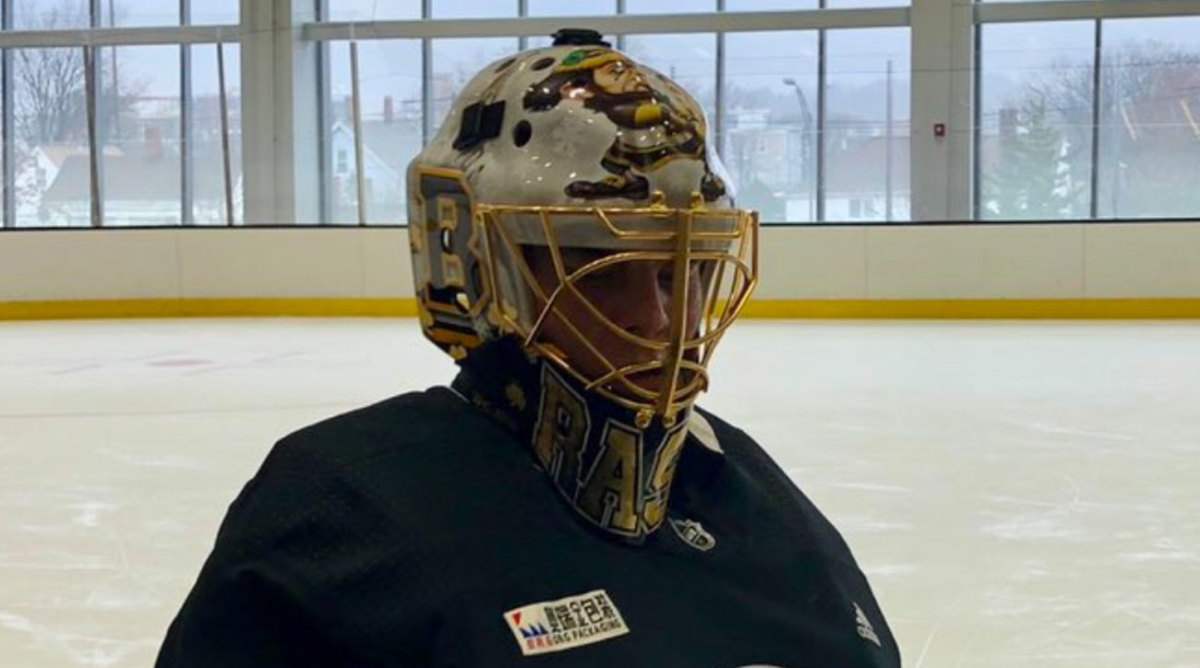 Bruins Tuukka Rask's NHL Winter Classic goalie mask now on display at The  Hall at Patriot Place presented by Raytheon