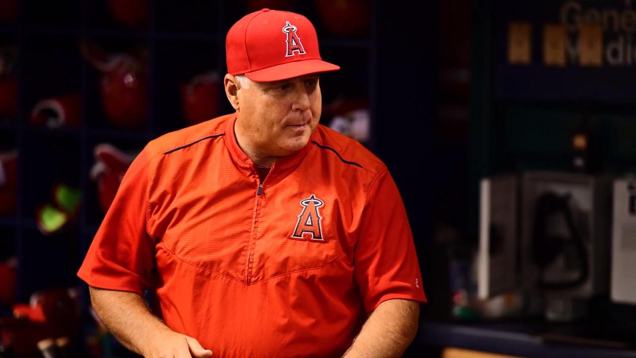 Mike Scioscia denies report he will step down as Angels manager