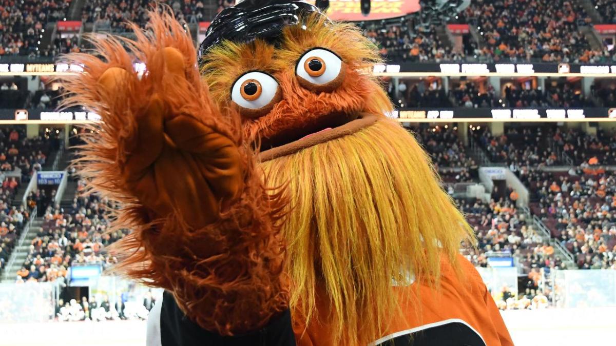 You know #Gritty but have you seen the #Flyers old mascot, #Slapshot?  😂😂 #JayAndDan, By Jay On SC