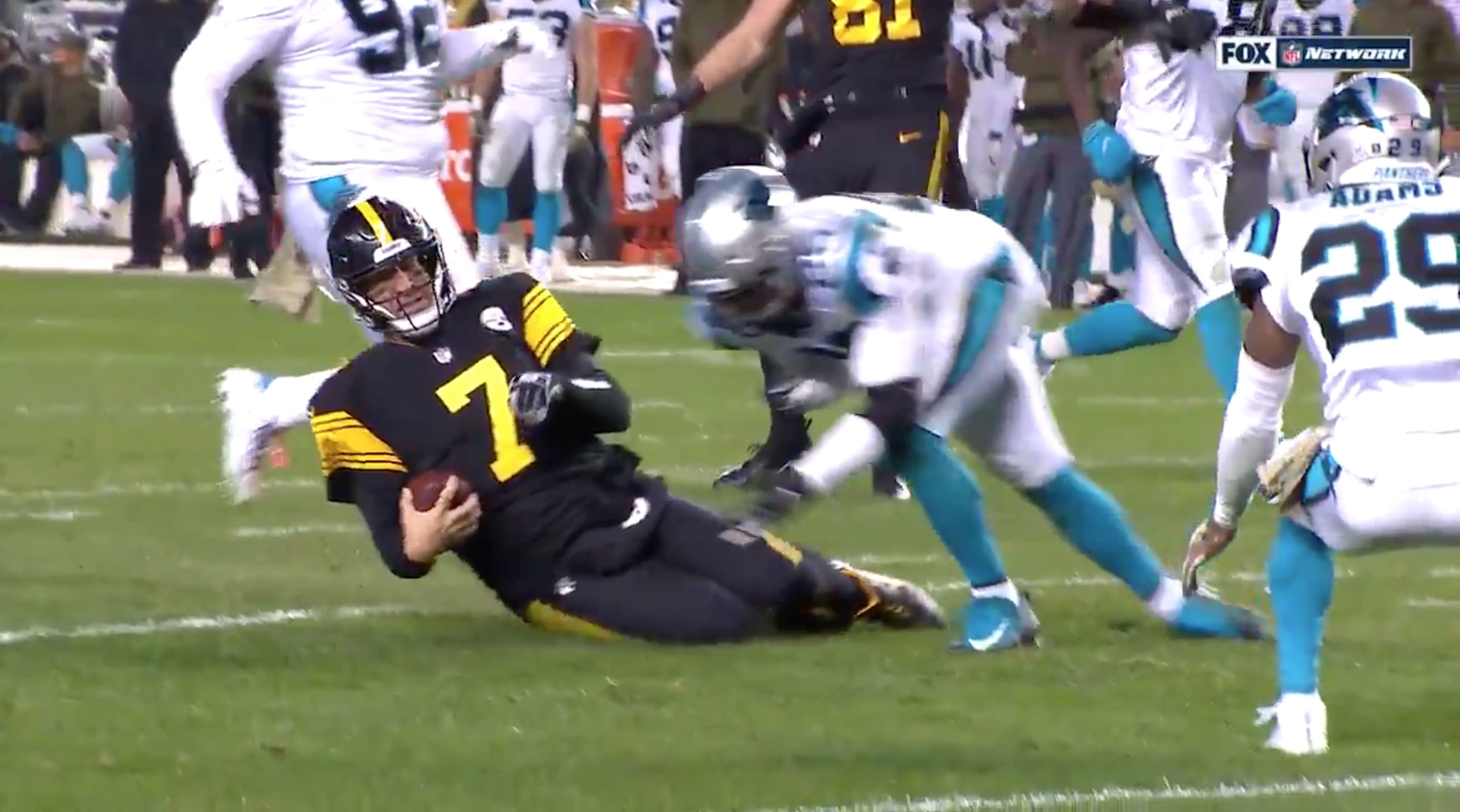 Panthers Eric Reid Ejected For Hit On Ben Roethlisberger