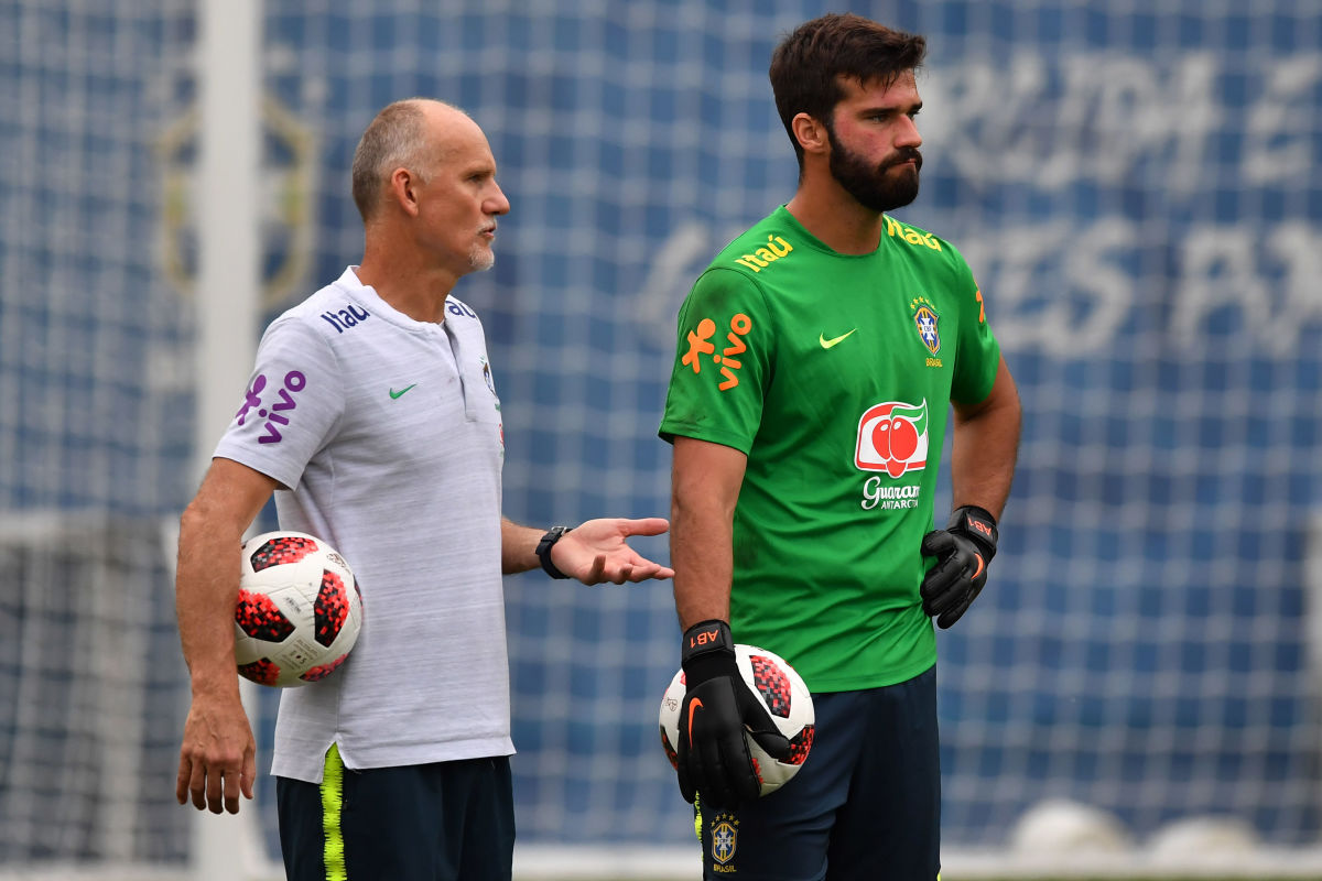 fbl-wc-2018-bra-training-5beac08aec6de51b3f00002c.jpg