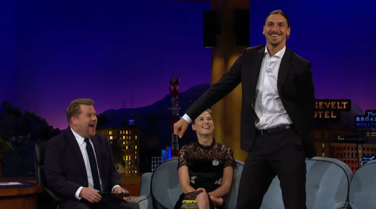 Zlatan Ibrahimovic does floss dance on James Corden show (VIDEO