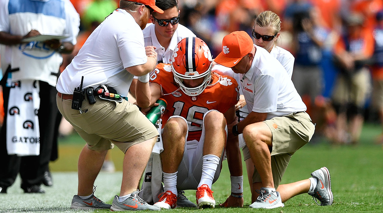 Clemson Qb Trevor Lawrence Hit In Helmet Vs Syracuse Video