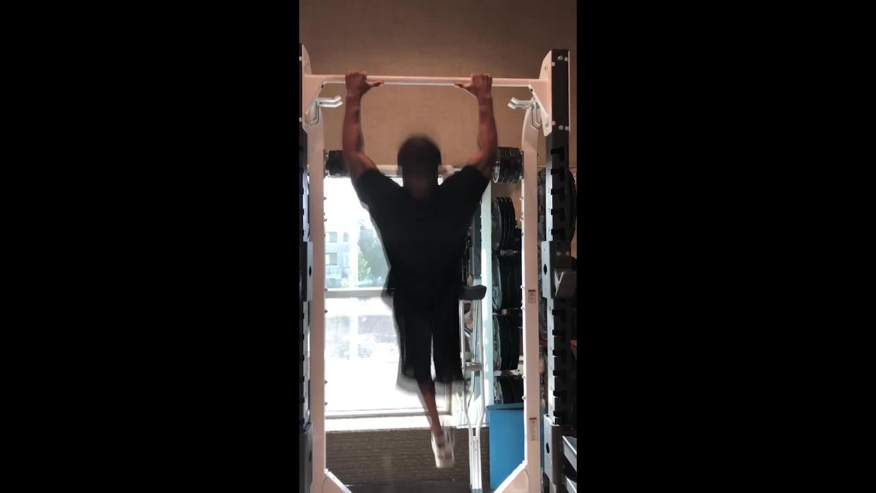 Anthony Robles attempts most pull ups in 24 hours