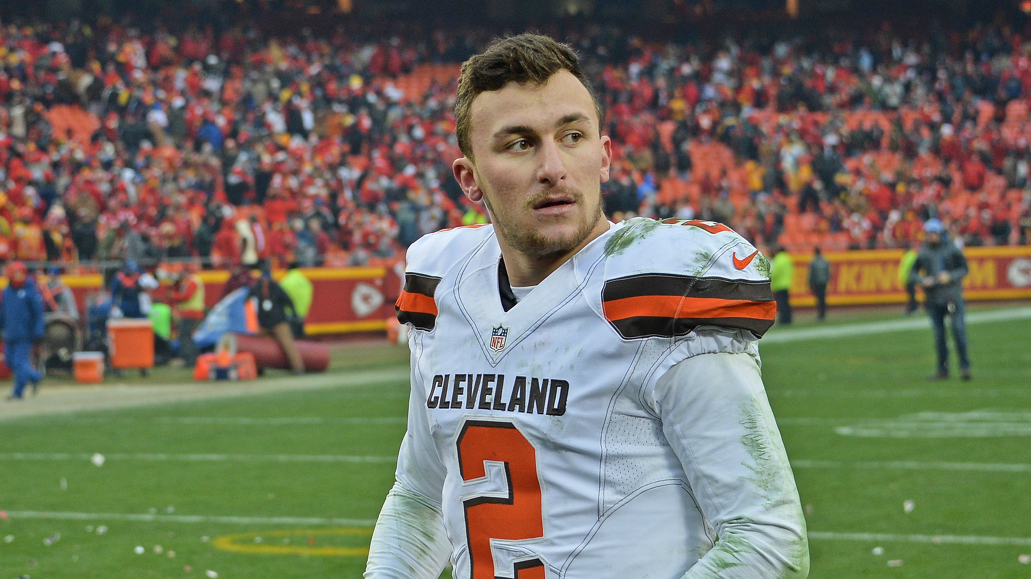 Johnny Manziel is tired of compairsons to Colin Kaepernick, says