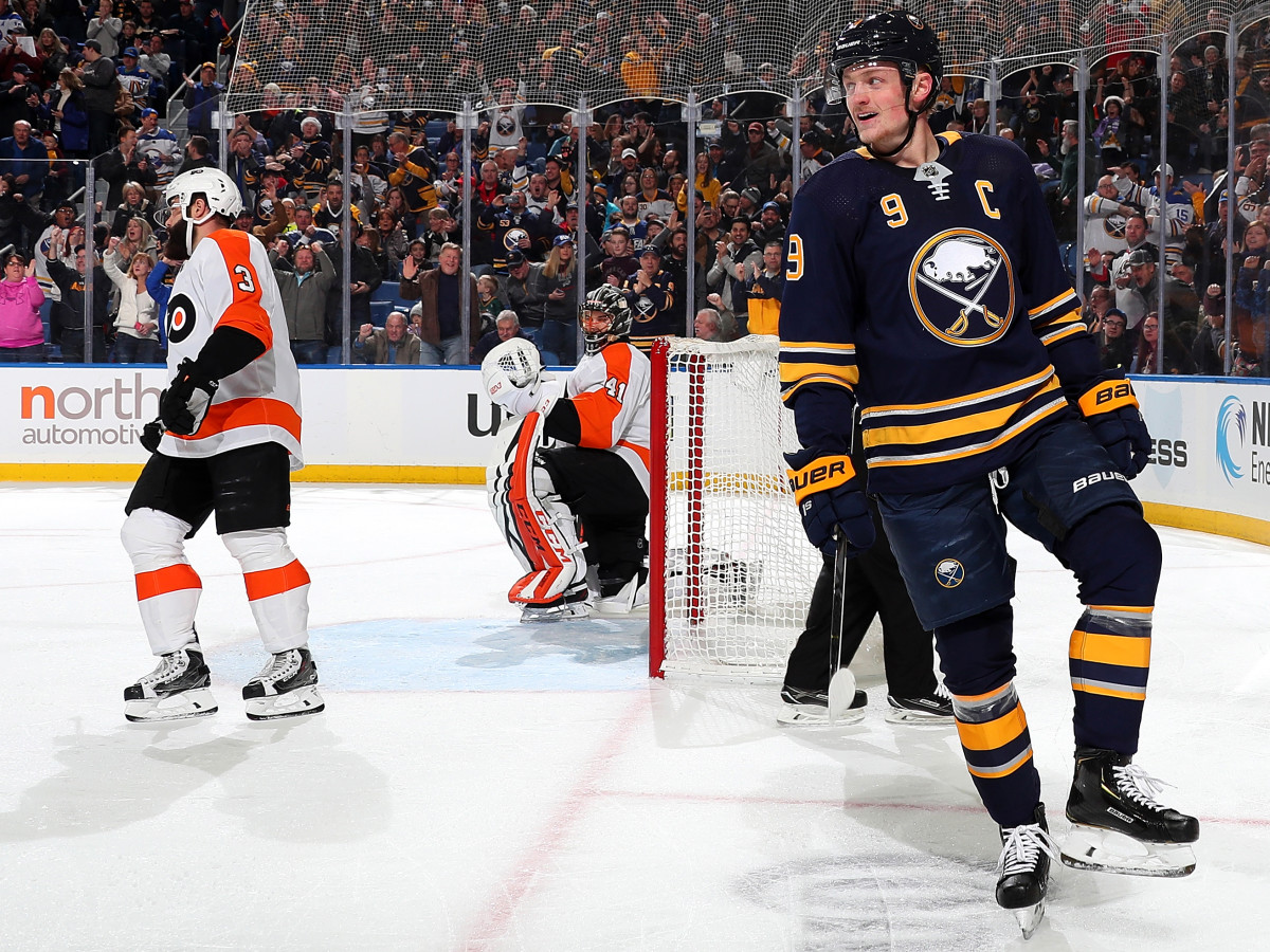North Chelmsford's Jack Eichel wins Stanley Cup, leads NHL