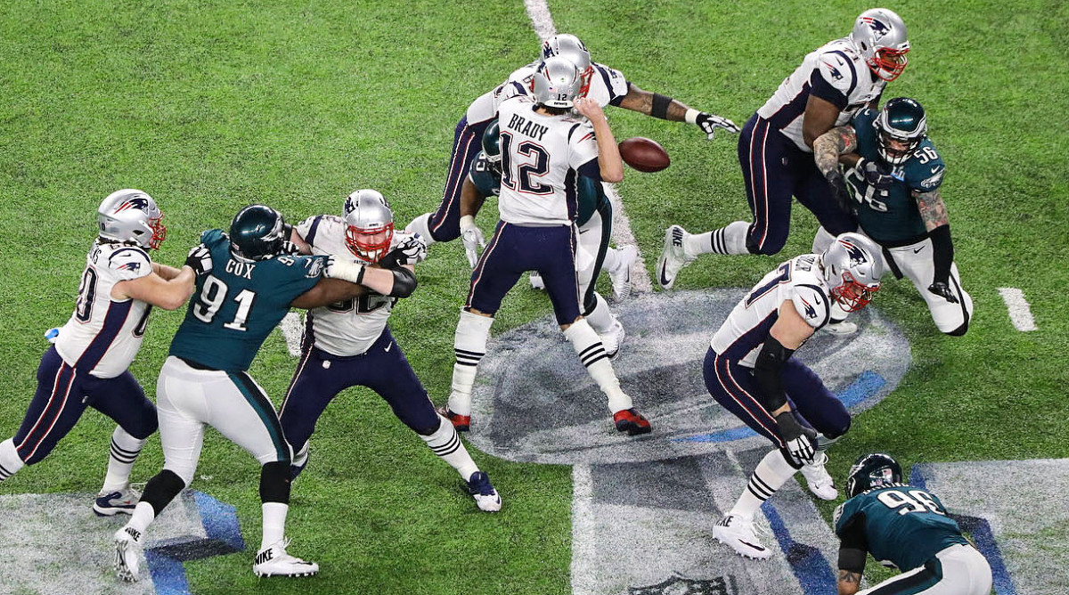 Bowl Eagles Fearlessly Against Patriots - Sports Illustrated