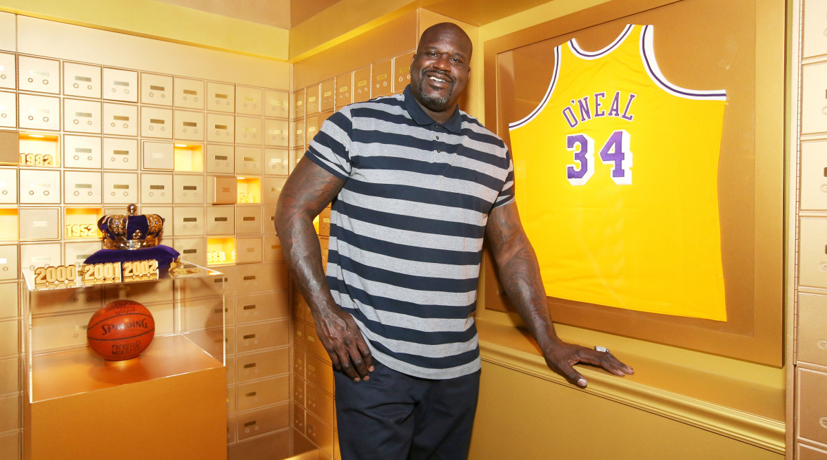 Shaquille O'Neal retires leaving behind the legacy of an