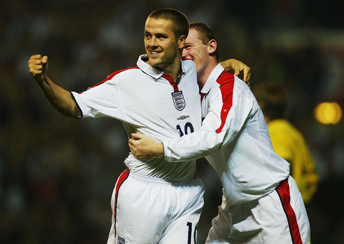 michael-owen-of-england-celebrates-5b96832cecc23af5ff000001.jpg