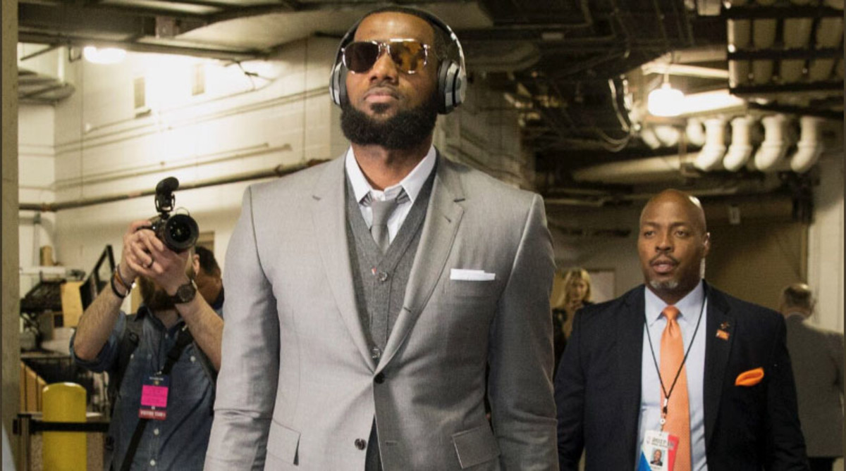 Cavaliers matching suits: Photos Cleveland Game 3 Pacers - Sports ...