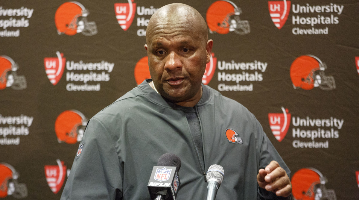 Browns keep head coach but fire top executive