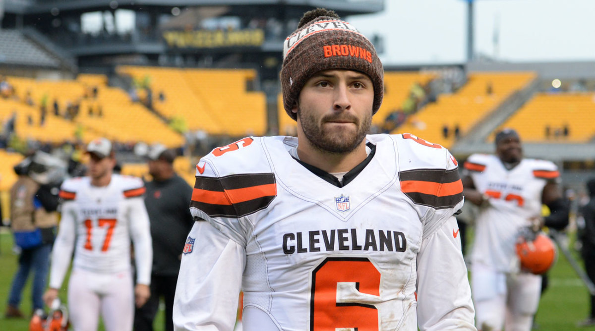 Hue Jackson's handling of Baker Mayfield has people calling for his job -  Sports Illustrated