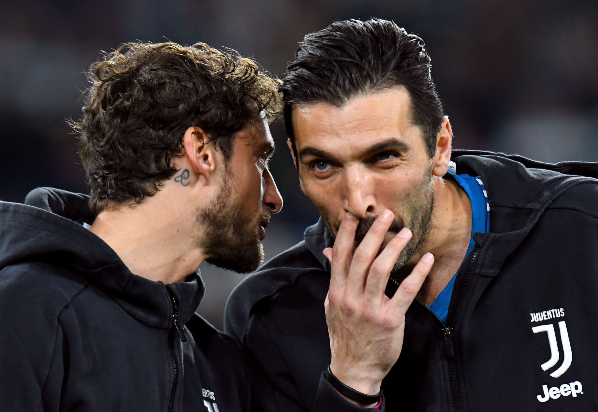 buffon-right-with-teammate-claudio-marchisio-5af41f3ef7b09dc6c8000005.jpg