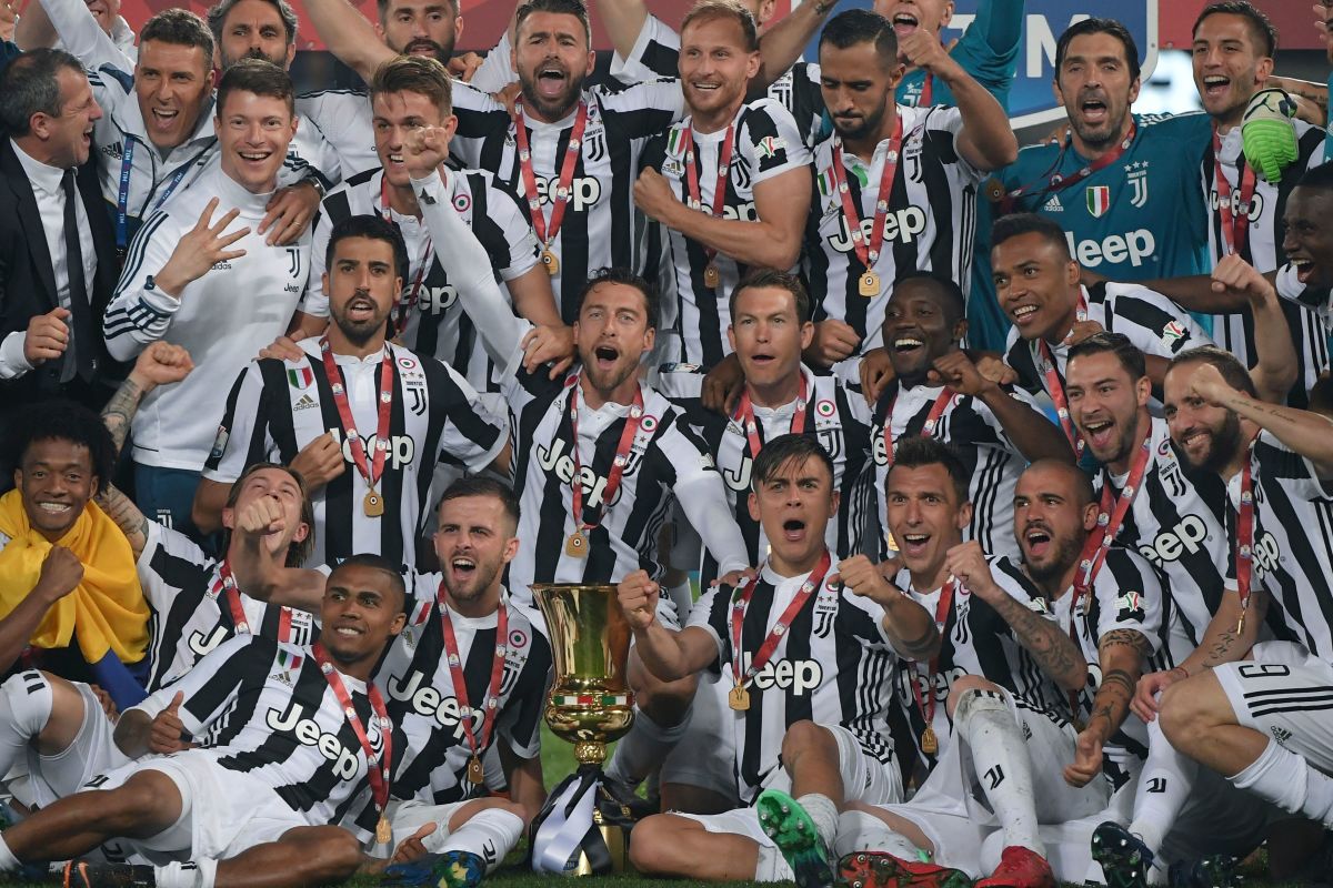 juventus-celebrate-a-fourth-successive-coppa-italia-victory-on-wednesday-night-5af41e77f7b09dbaa9000007.jpg