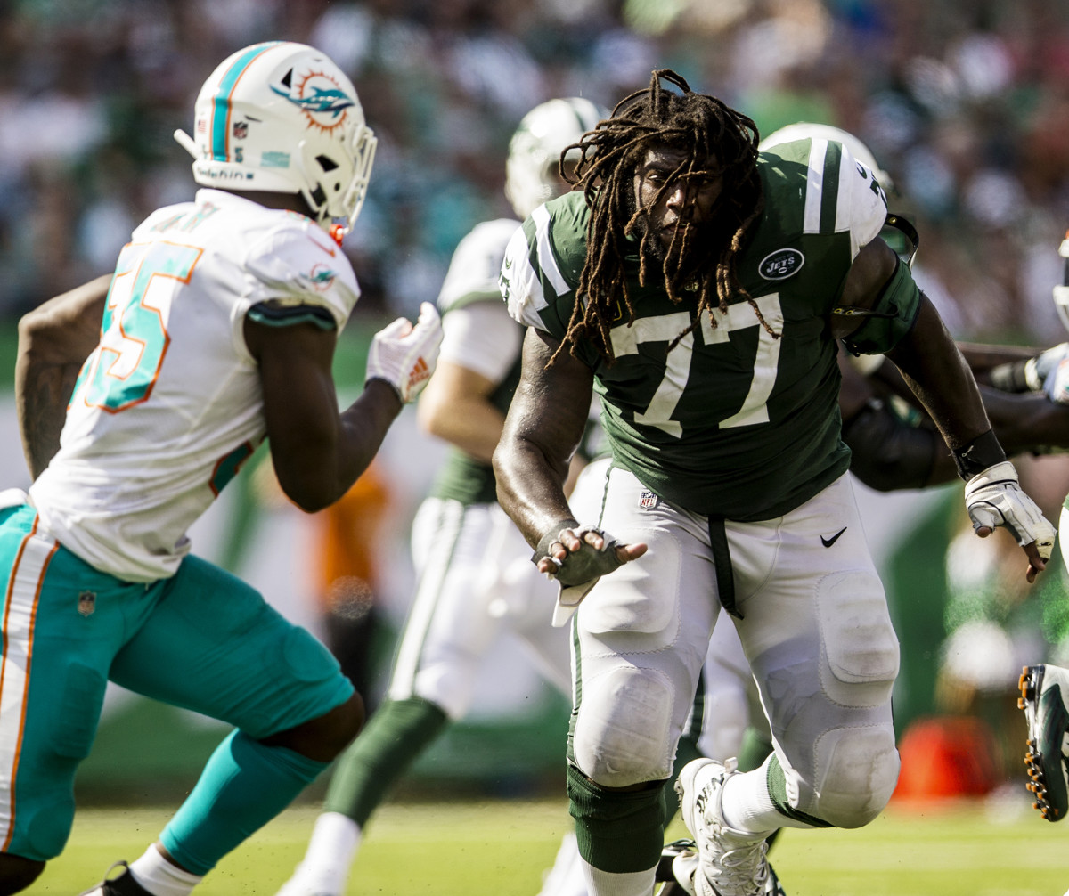 New York Jets guard James Carpenter against the Miami Dolphins