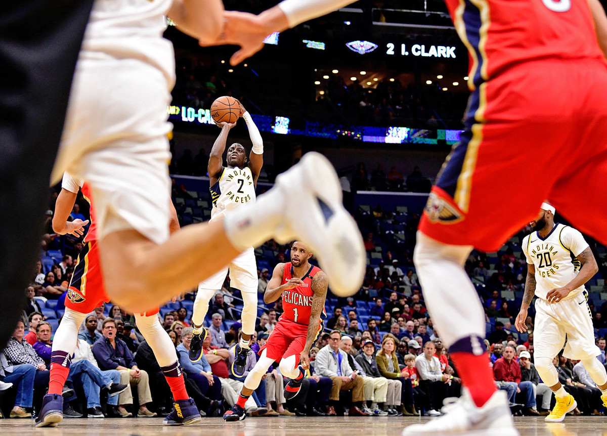 Indiana Pacers Darren Collison against the New Orleans Pelicans at Smoothie King Center