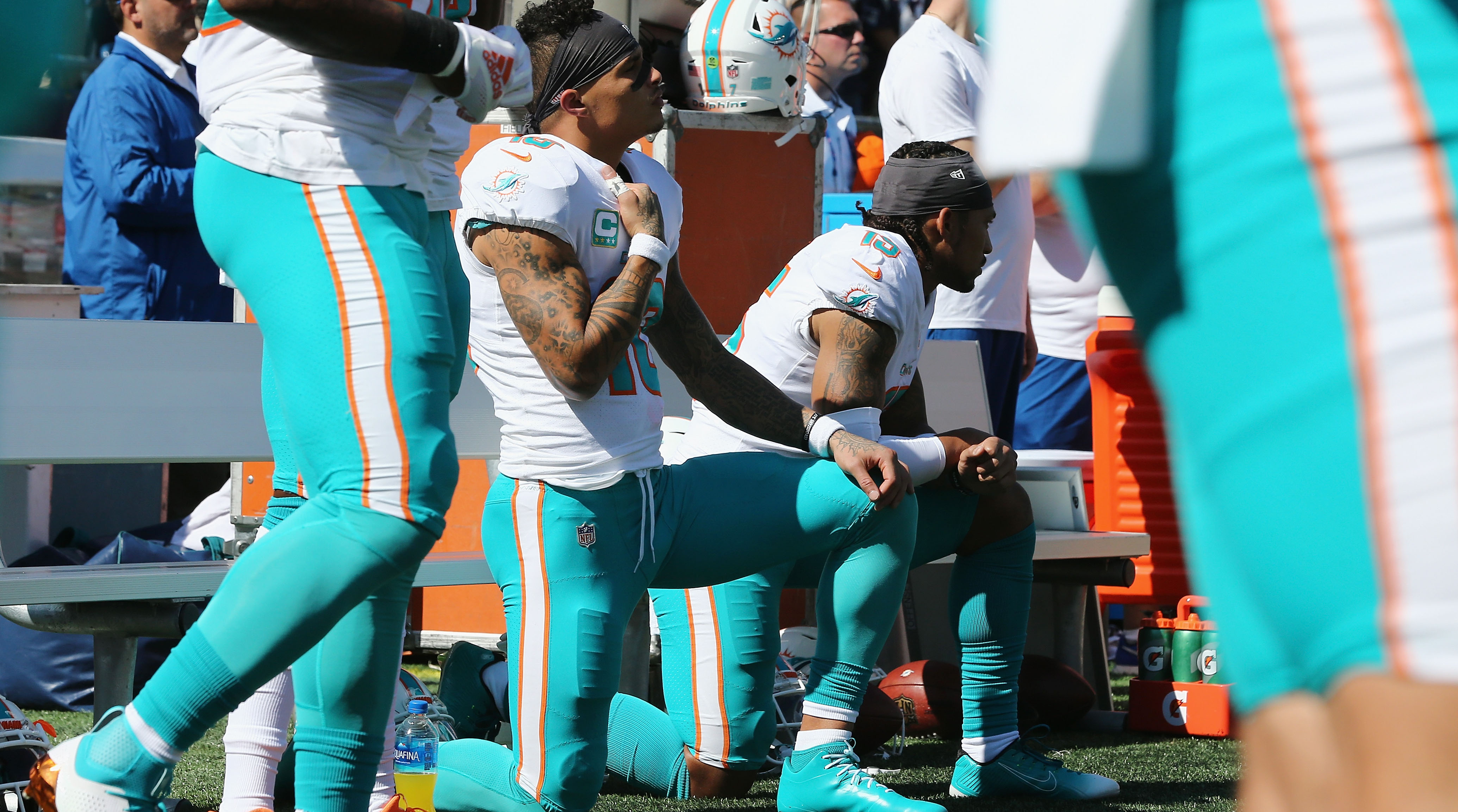 Nfl Players Who Protested During National Anthem In Week 14