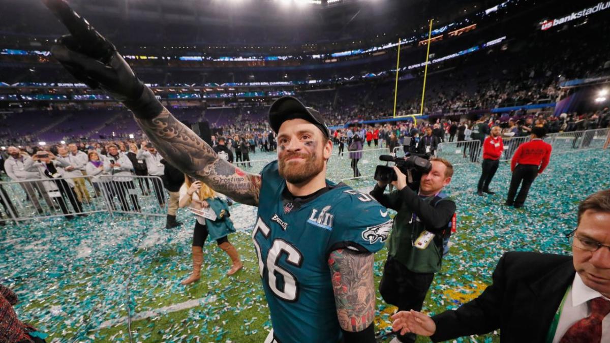 Chris Long Decides Not To Retire, Will Return For Eagles - Sports ...