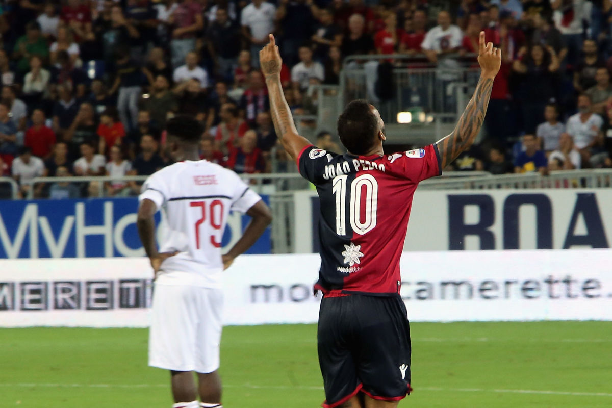 cagliari-v-ac-milan-serie-a-5b9eb997283a72cecf000001.jpg