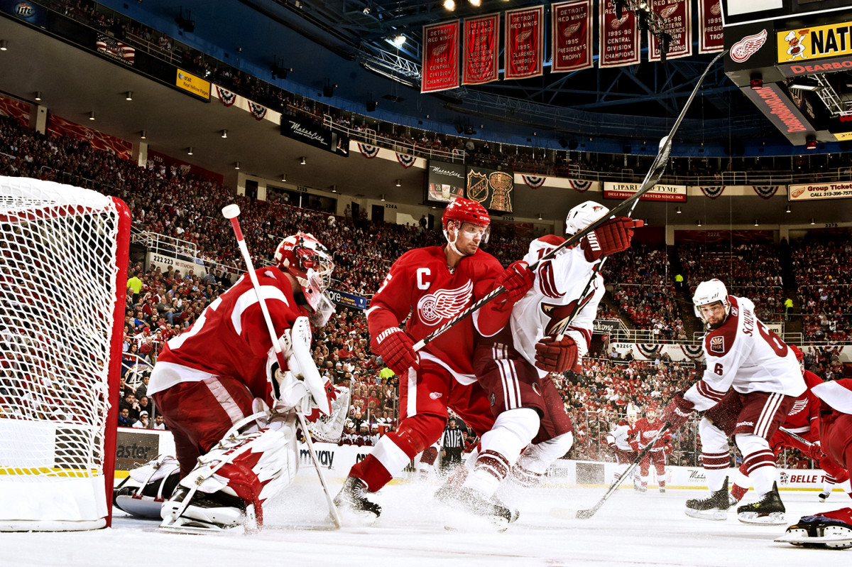 Red Wings' say goodbye to Joe Louis Arena, playoff streak - Sports  Illustrated