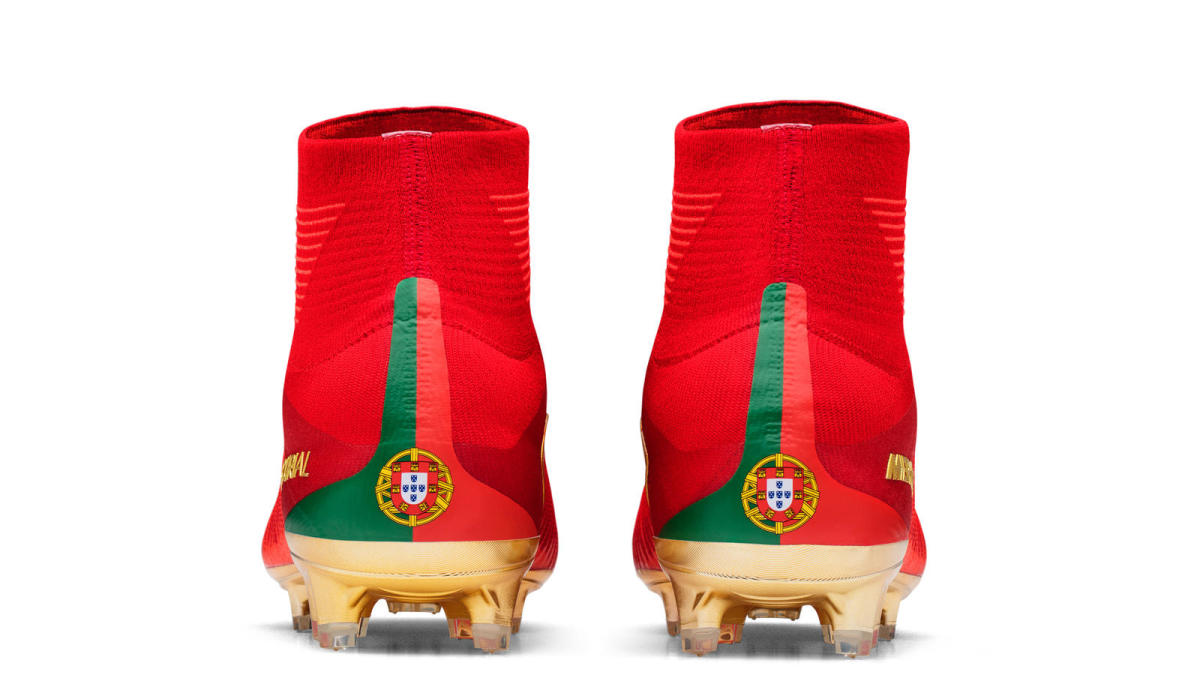 special-portugal-boots-for-cristiano-ronaldo-cr7-mercurial-campeoes8_hd_1600.jpg