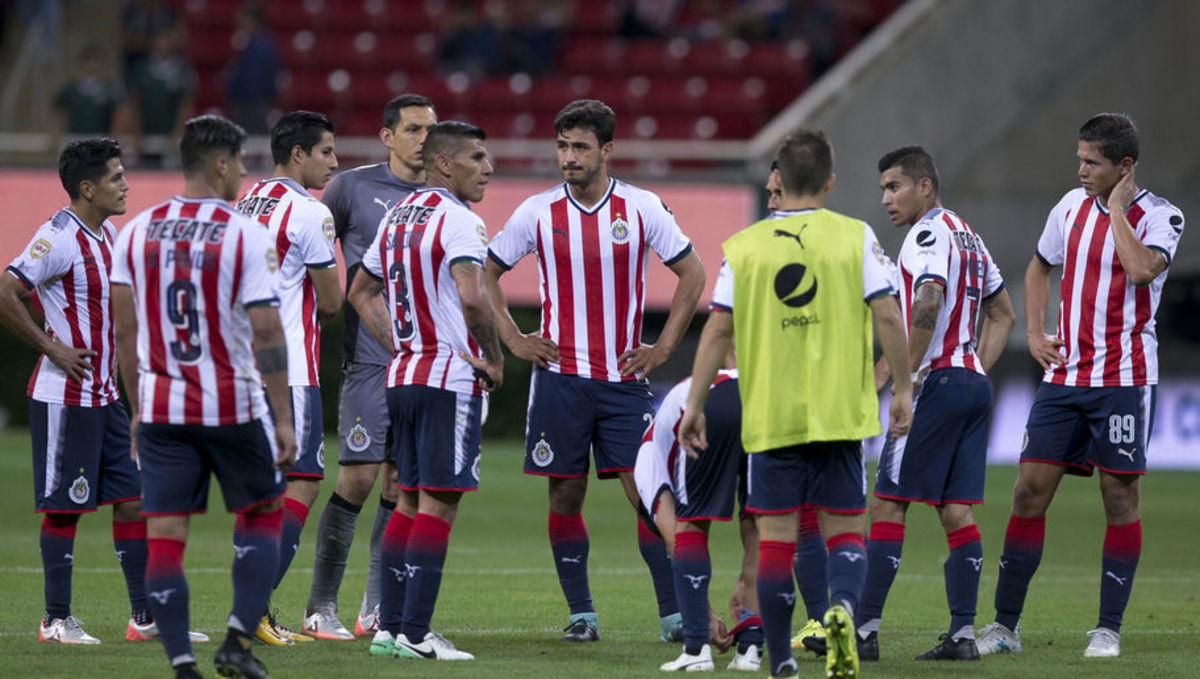 LIMPIA | Los 5 jugadores de Chivas que podrían abandonar el rebaño en ...