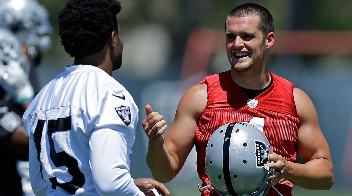 raiders-minicamp-carr-crabtree.jpg