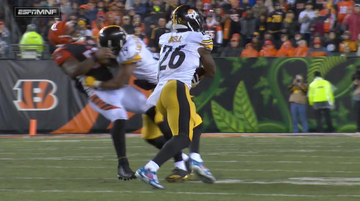 Martavis Bryant, JuJu Smith-Schuster celebrate TD by mimicking hit on  Vontaze Burfict