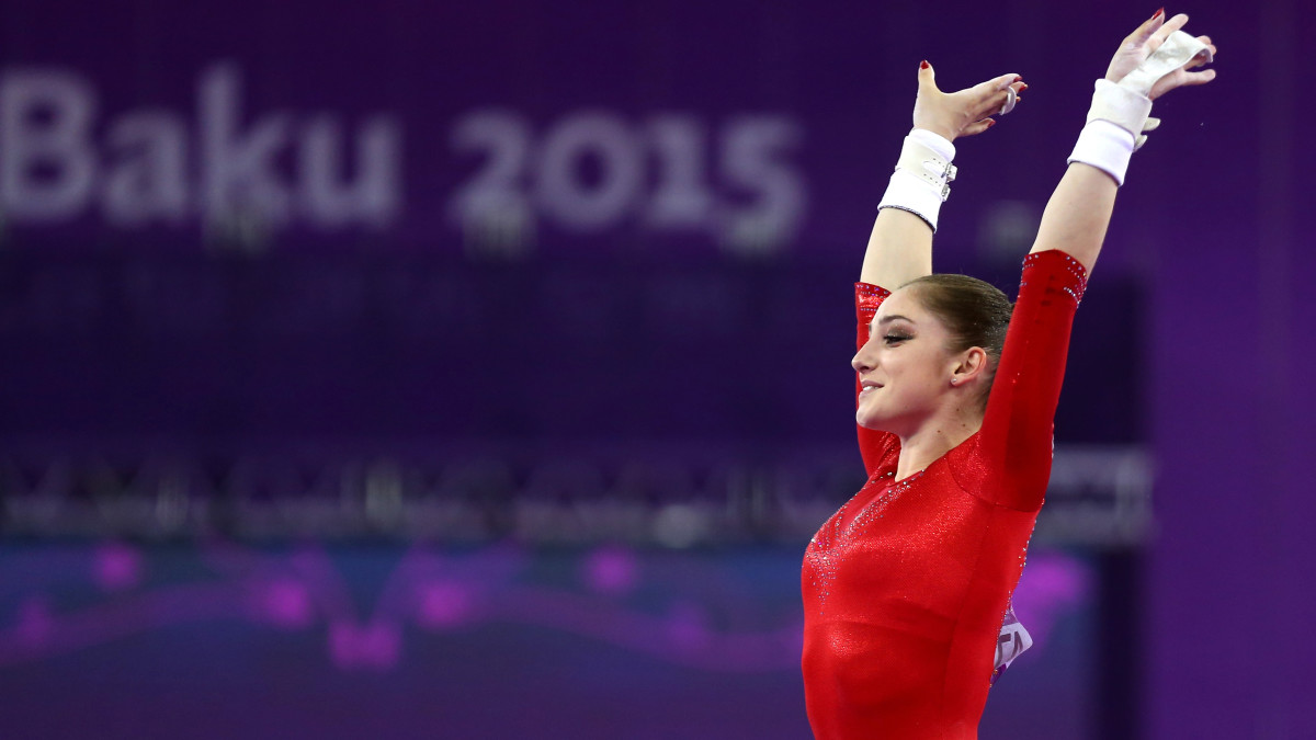 Aliya-Mustafina-Francois-Nel.jpg