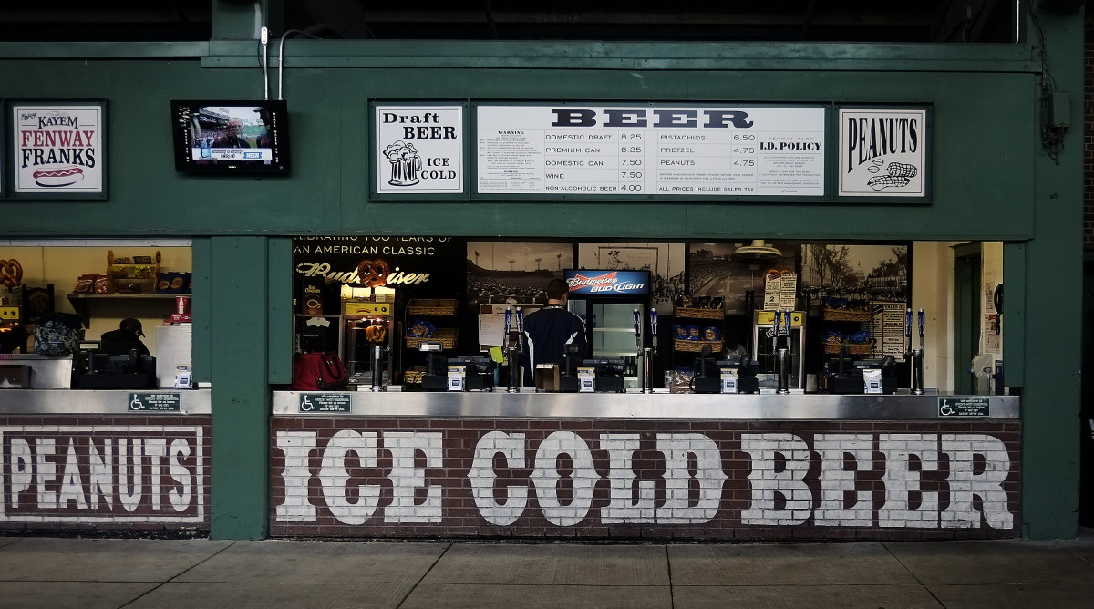 Ranking 10 Best MLB Stadiums by Food