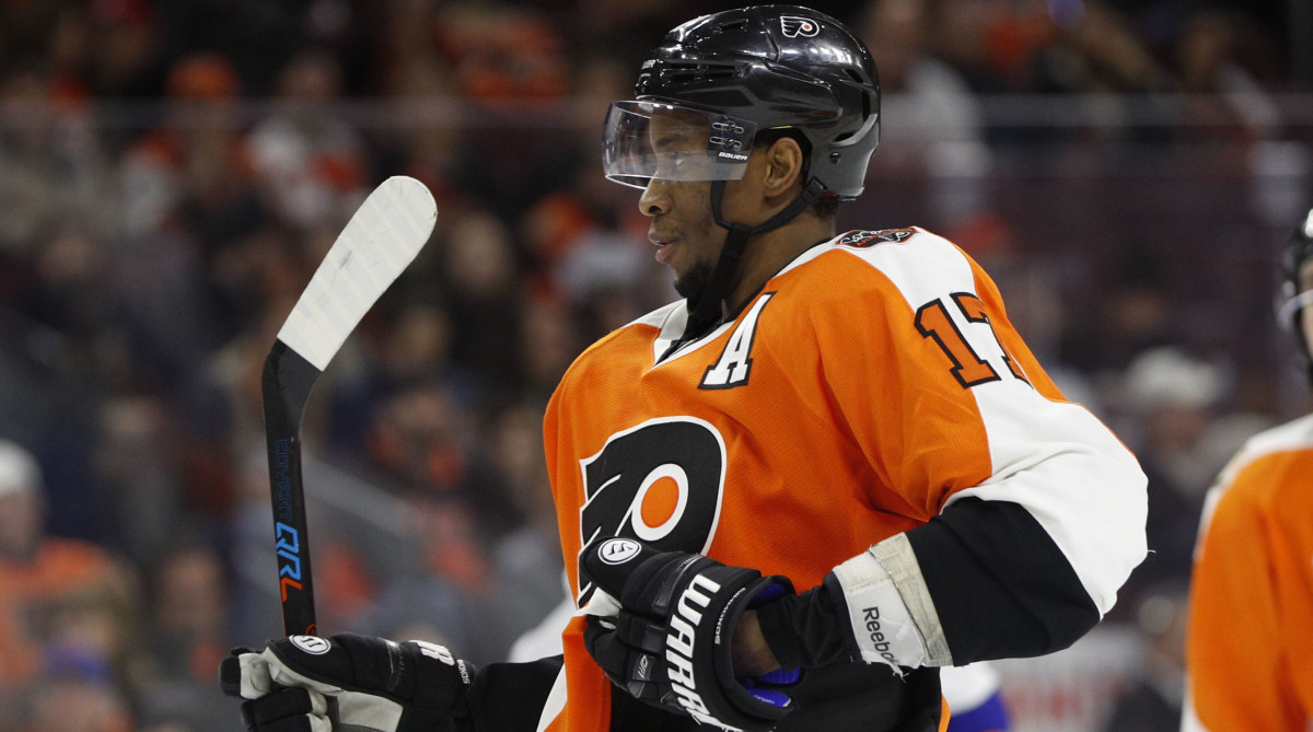 NHL - Philadelphia Flyers winger Wayne Simmonds returns to Los