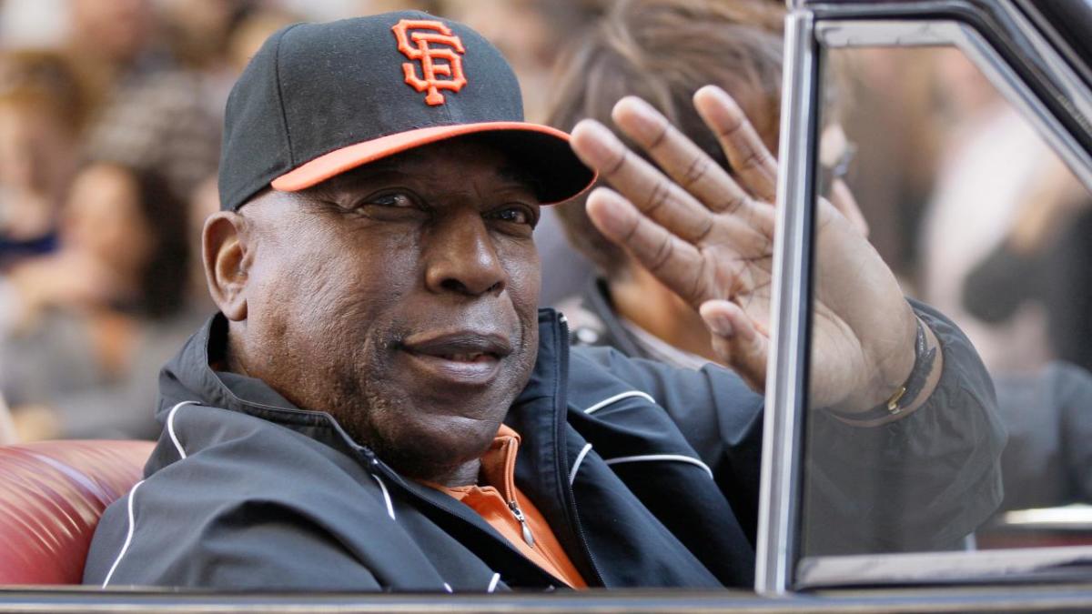 President Obama pardons baseball Hall of Famer Willie McCovey