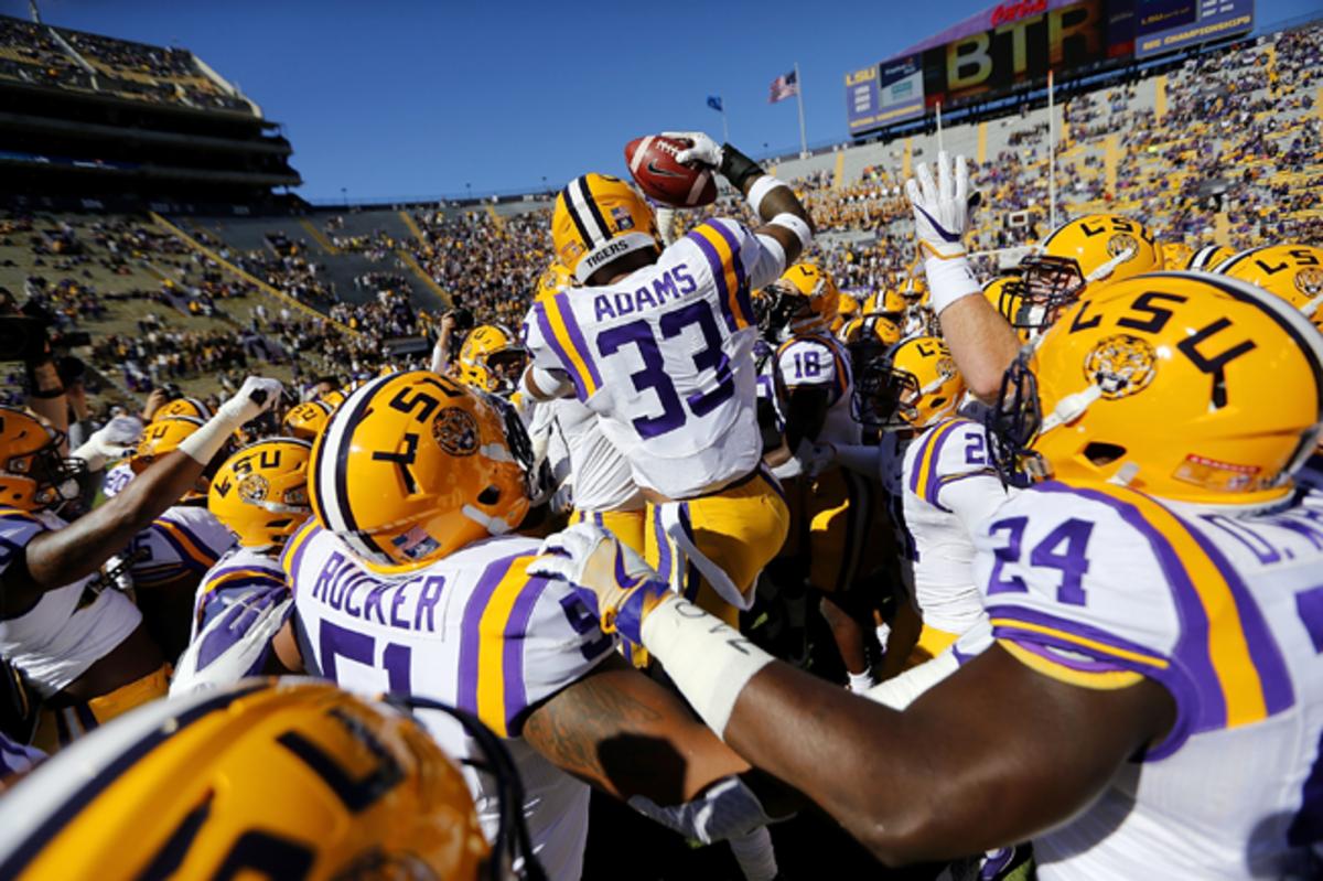 jamal-adams-lsu-team-huddle-650-433.png