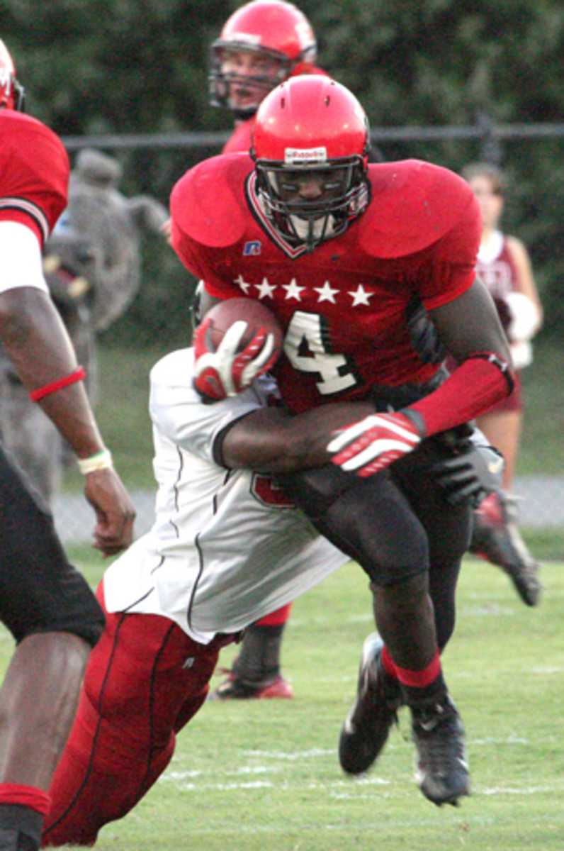 Blount rushed for 2,292 yards in two seasons at East Mississippi.